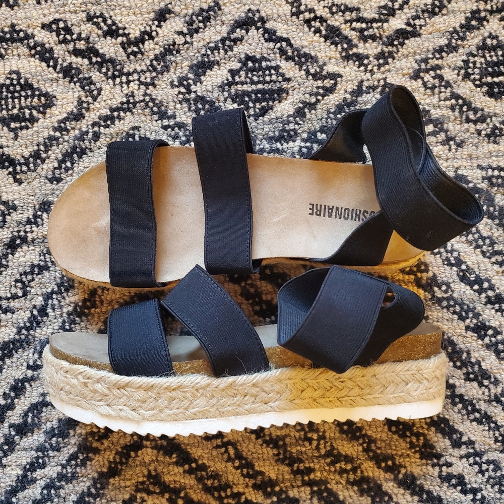 NWOT Women's Wedge Sandals